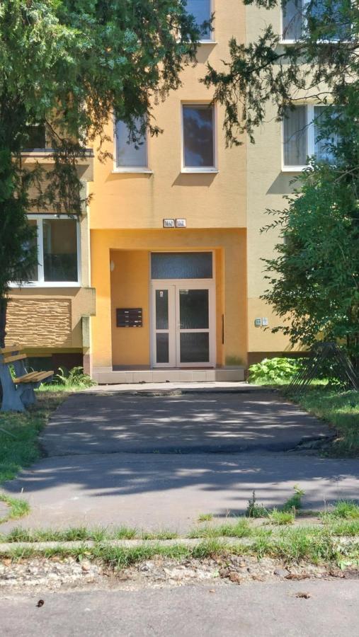 Apartman Surany Exteriér fotografie