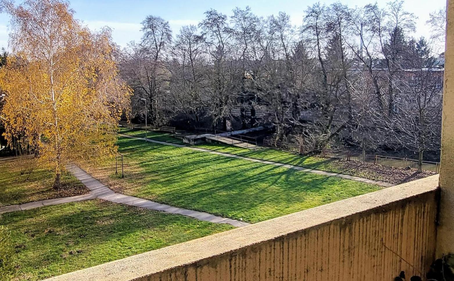 Apartman Surany Exteriér fotografie