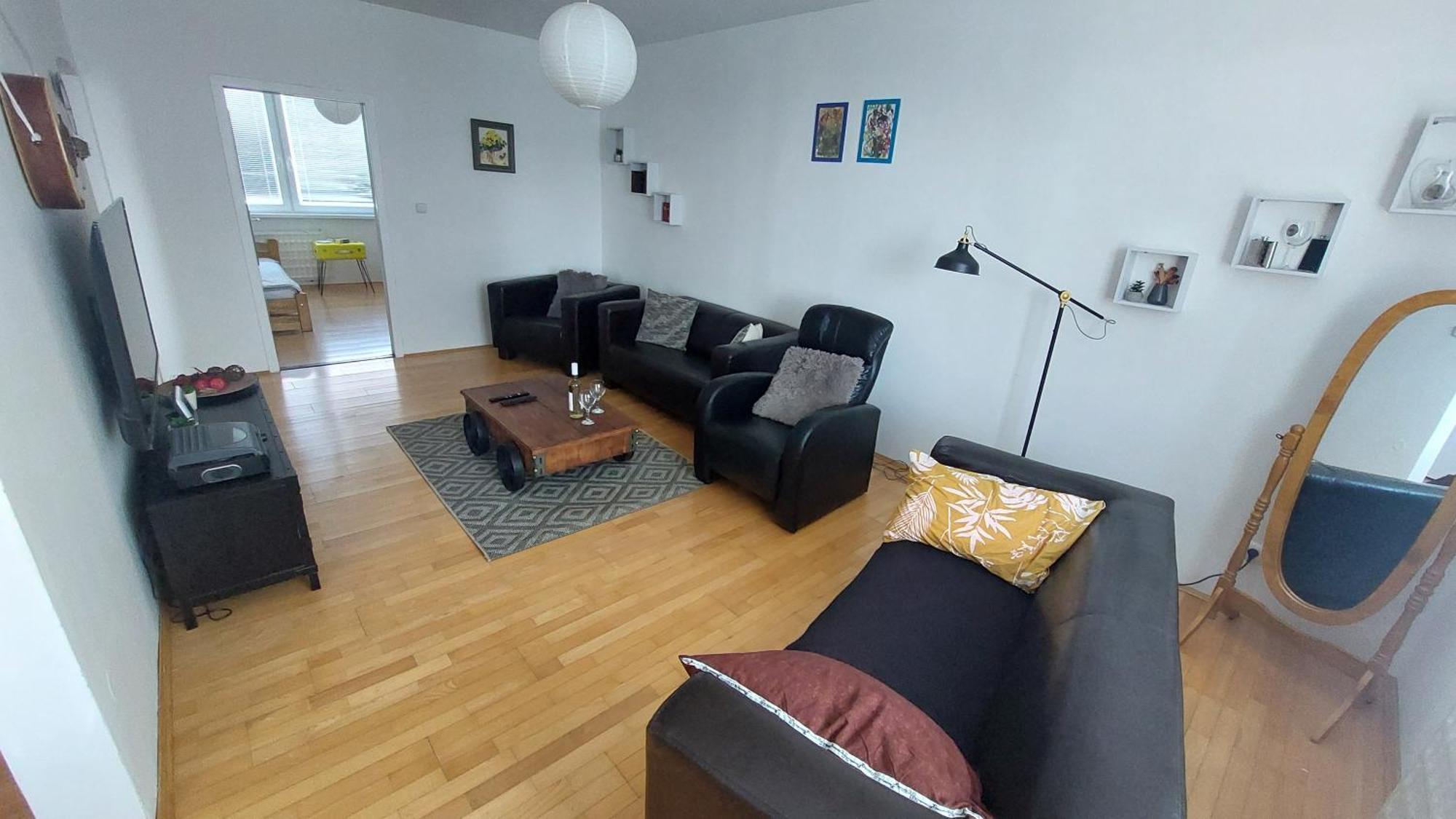 Apartman Surany Exteriér fotografie